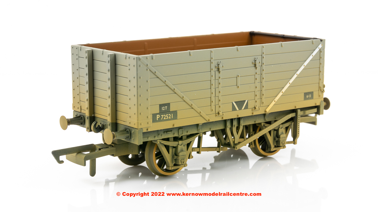 OR76MW7015B Oxford Rail 7 Plank Open Wagon number P75934 in BR Grey livery with weathered finish
